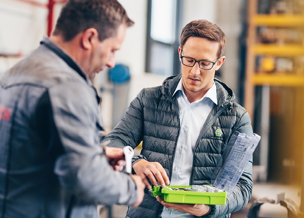 Außendienstmitarbeiter Kundengespräch