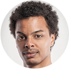 Bild von Michael Loehr, Mitarbeiter bei Morefire, frontal in die Kamera schauend